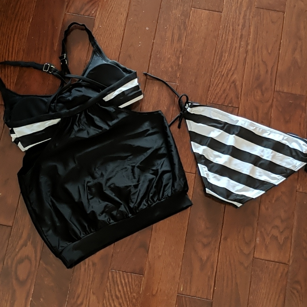 Black & White Tankini NWOT Never Worn - Picture 2 of 4